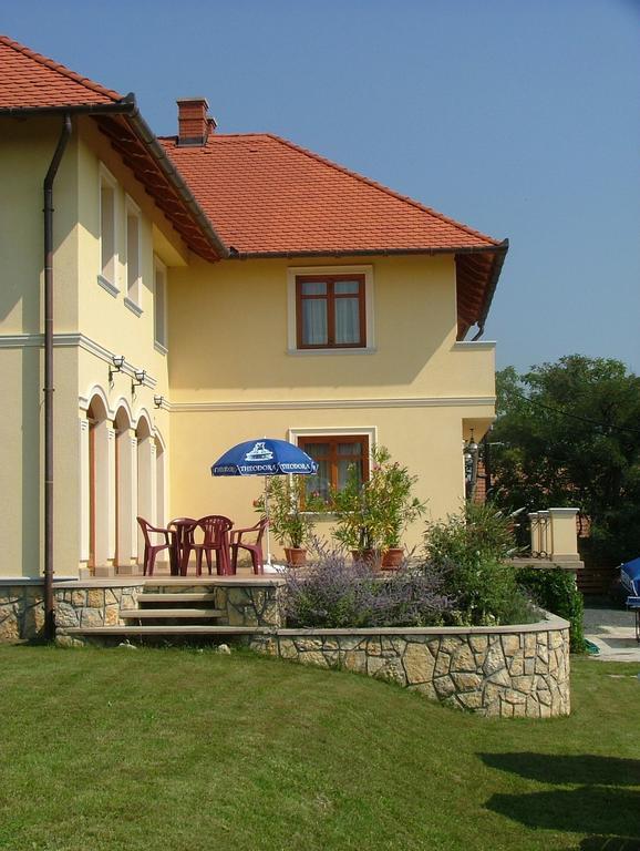 Bruckner Villa Apartman Balatonfüred Exterior foto