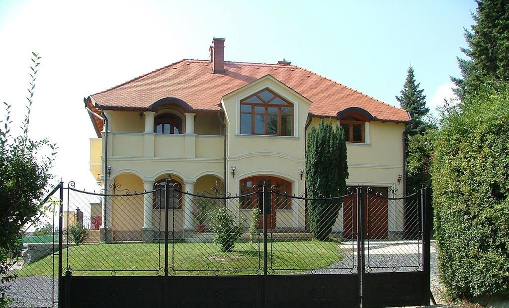 Bruckner Villa Apartman Balatonfüred Exterior foto